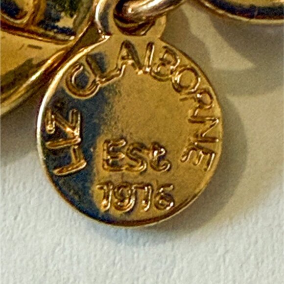 Liz Claiborne Gold Tone Chunky Double Link Chain Necklace With Decorative Toggle - Picture 3 of 4